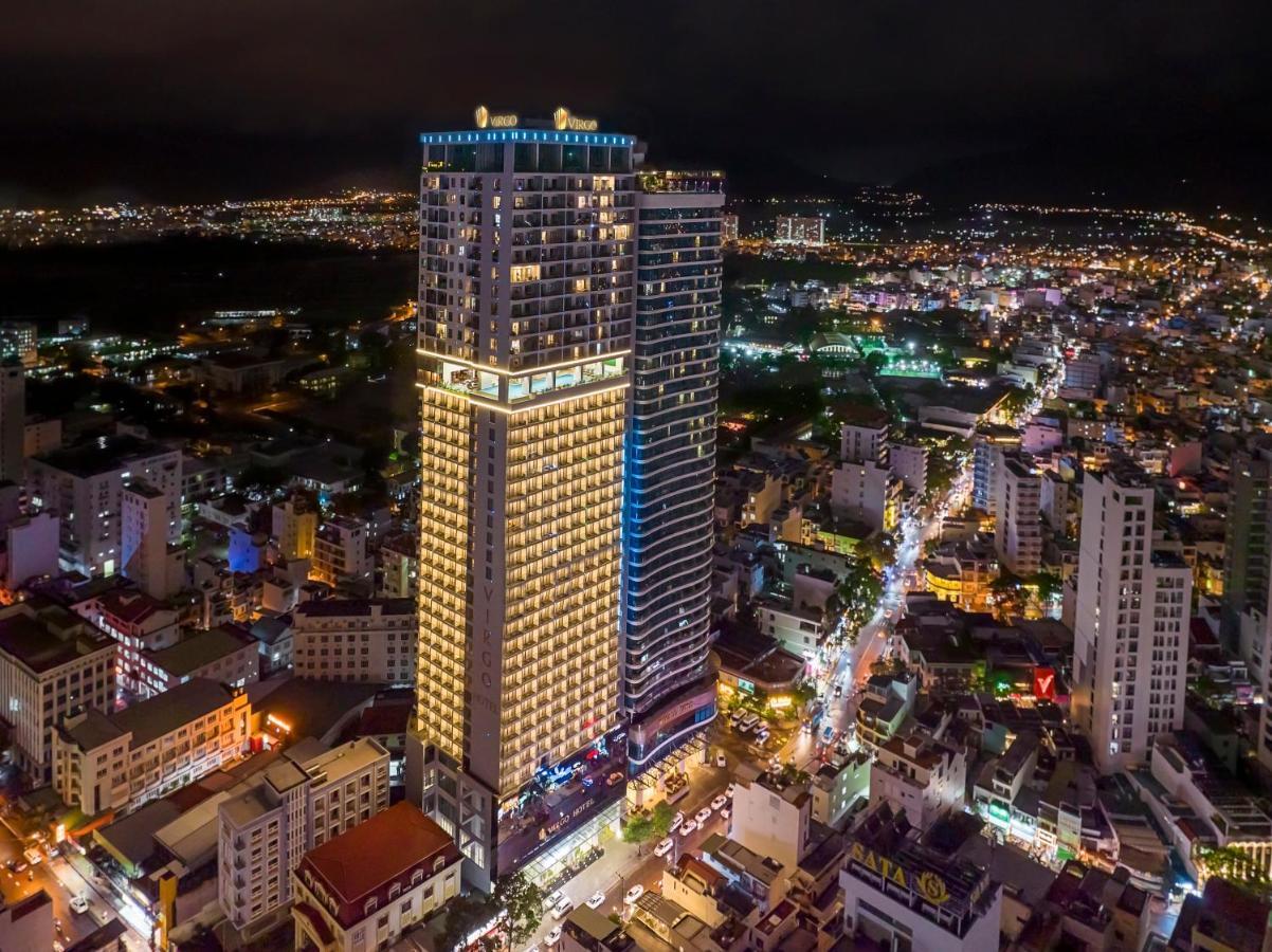 버고 호텔 나트랑 외부 사진 Aerial view of the hotel at night